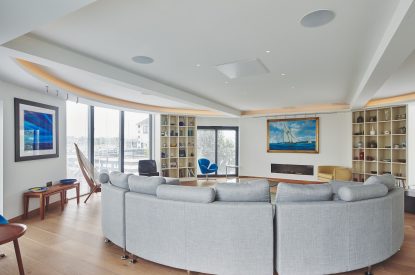 The living room at The Crewhouse, Hampshire