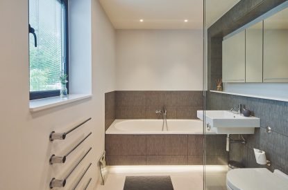 A bathroom at The Crewhouse, Hampshire