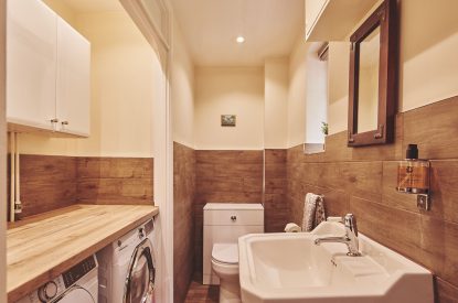 A bathroom at The Round, Devon