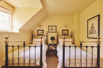 A bedroom at Barrett-Browning Cottage, Cotswolds
