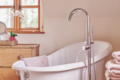 A bath tub at Apple Tree Cottage, Cotswolds