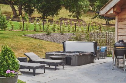 The hot tub at Middle Tumble Cottage, Shropshire Hills