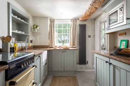 kitchen - Wellie Boot Cottage, cotswold cottages