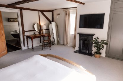 A double bedroom at The Farmstay, Hampshire