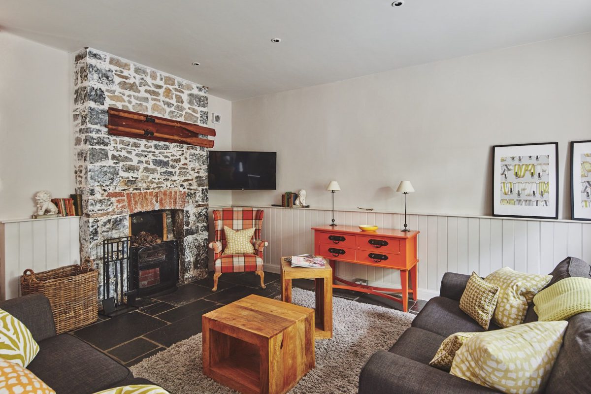 The living room at Sunflower Cottage, Vale of Glamorgan