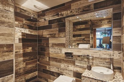 The en-suite shower room at Mimosa Cottage, Vale of Glamorgan