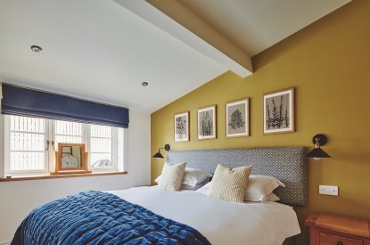 A bedroom at Hay Bale Cottage, Worcestershire