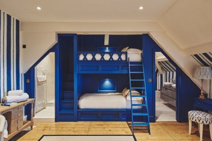 A bedroom at Queen Anne Manor, Vale of Glamorgan