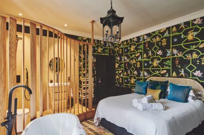 A bedroom at Queen Anne Manor, Vale of Glamorgan