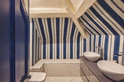 A bathroom at Queen Anne Estate, Vale of Glamorgan