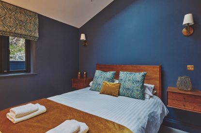 A bedroom at Ty Alice, Gower