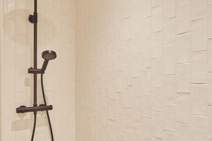 A bathroom at Ty Florence, Gower