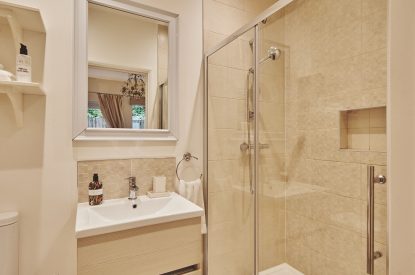 A bathroom at Ty Gwawr, Gower