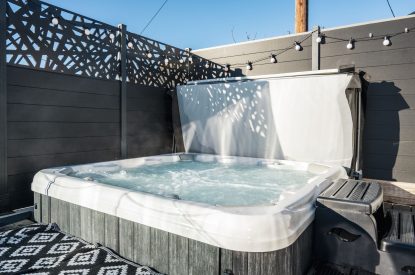 The hot tub at Porthleven View, Cornwall