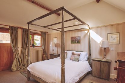 A double bedroom at Jersey Barn, Chiltern Hills