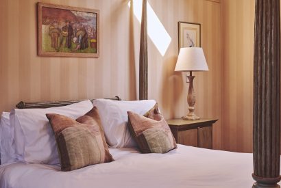A double bedroom at Jersey Barn, Chiltern Hills