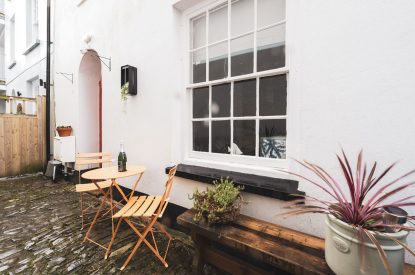 The exterior of 5 The Quay, Devon