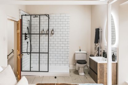 A bathroom at 5 The Quay, Devon