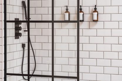 A bathroom at 5 The Quay, Devon