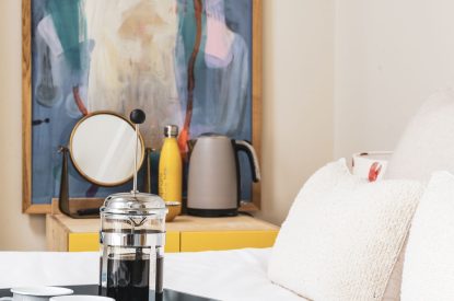 A double bedroom at 5 The Quay, Devon