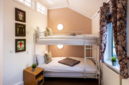 A bedroom at Monty's Lookout, Worcestershire