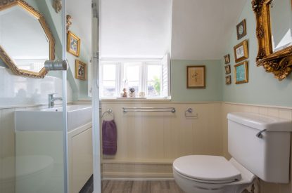 A family bathroom at Thatch Corner, Somerset