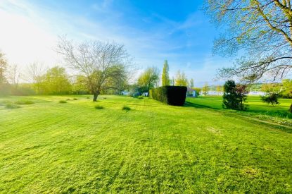 The lawned garden at Brickworks and Vines, Isle of Wight