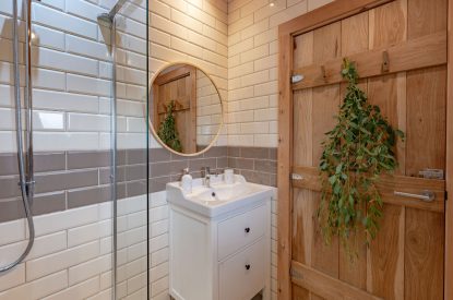 The en-suite at Fell Lodge, Lancashire 