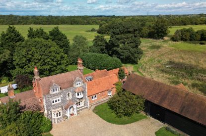The exterior of Hedge Farmhouse, Buckinghamshire