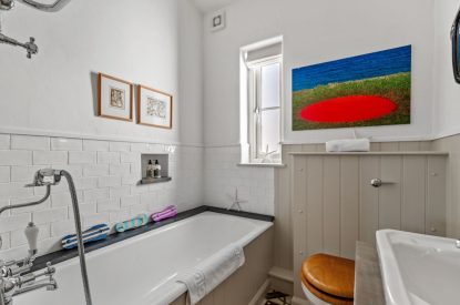 A bathroom at Little Haven, Gower