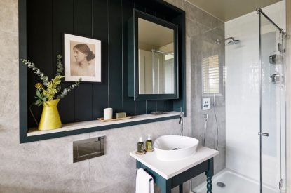 A bathroom at Yew Grand Suite, Cotswolds
