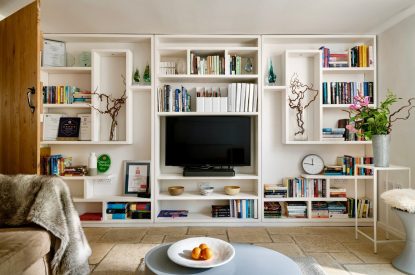 The family room at Meadow Cottage, Cotswolds