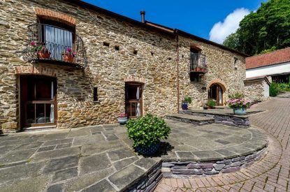 The exterior at Valley View Barn, Devon
