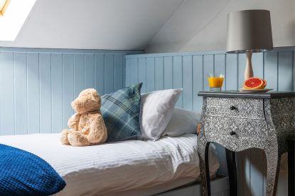 A twin bedroom Valley View Barn, Devon