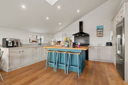 The kitchen diner at Channel View, Oxwich