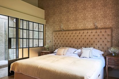 A king size bedroom at Turtle Dove Retreat, Herefordshire