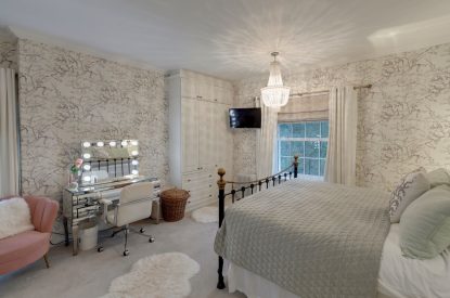 A double bedroom at Wye Valley Manor, Ross on Wye