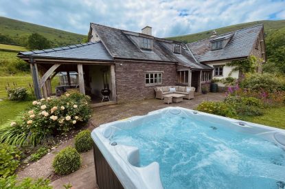 The hot tub at Ridge Farmhouse, Herefordshire