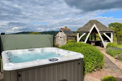 The hot tub at Ridge Farmhouse, Herefordshire