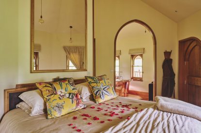 Super king size bedroom at Stargazer, Malvern Hills