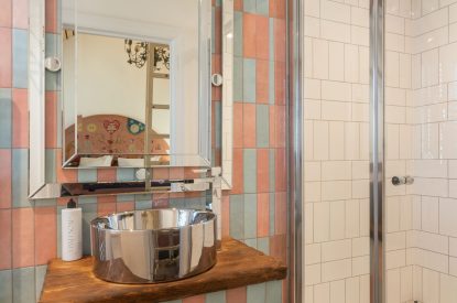 A shower room at Splendor Retreat, Chapmanslade, Wiltshire