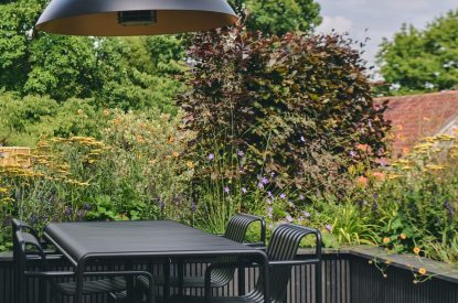 Outdoor dining at Puddle Duck Cottage, Somerset