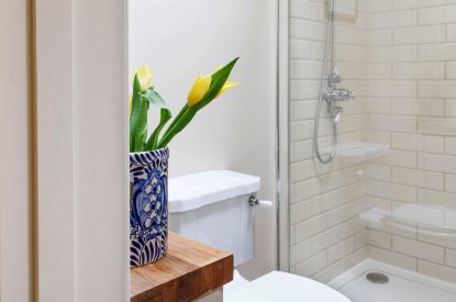 The bathroom at Lemon Tree Cottage, Cotswolds