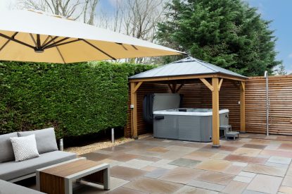 The hot tub at The Old School, Oxwich