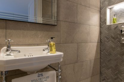 A bathroom at Hawthorn Farmhouse, Somerset