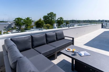 The sun terrace at Skippers Retreat, Hamble