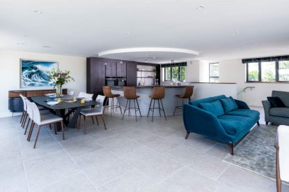 The living area at Skippers Retreat, Hamble