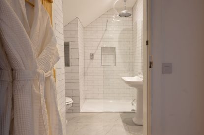 A bathroom at Fernbrae Farmhouse, Perthshire