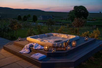 The hot tub at Fernbrae Farmhouse, Perthshire