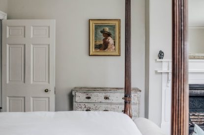 A king size bedroom at Katsura House, Cotswolds